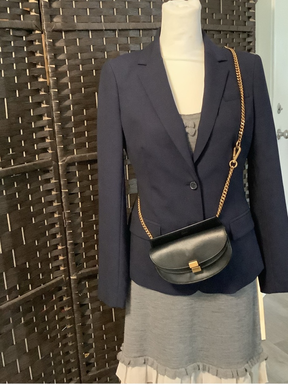 Chloé Georgia Belt Bag in black leather - Picture 16 of 16